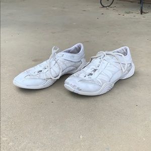 nfinity cheer shoes